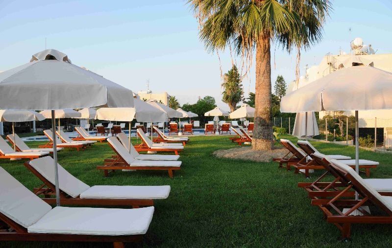 Frixos Suites Hotel Apts Вороклини Экстерьер фото